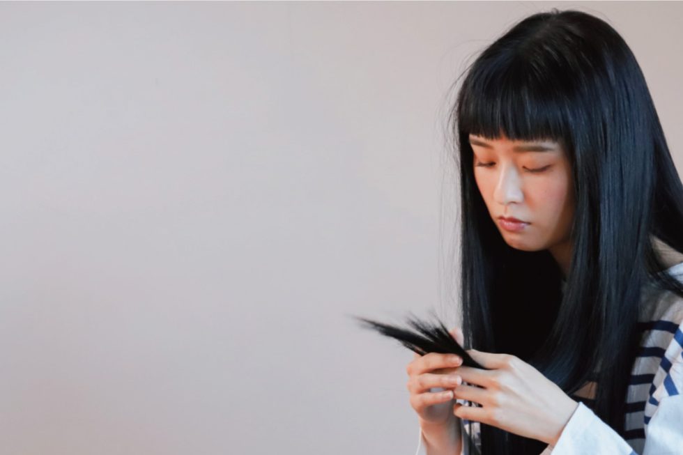 夏の疲れは髪にも！ダメージの要因とヘアケア方法とは？
