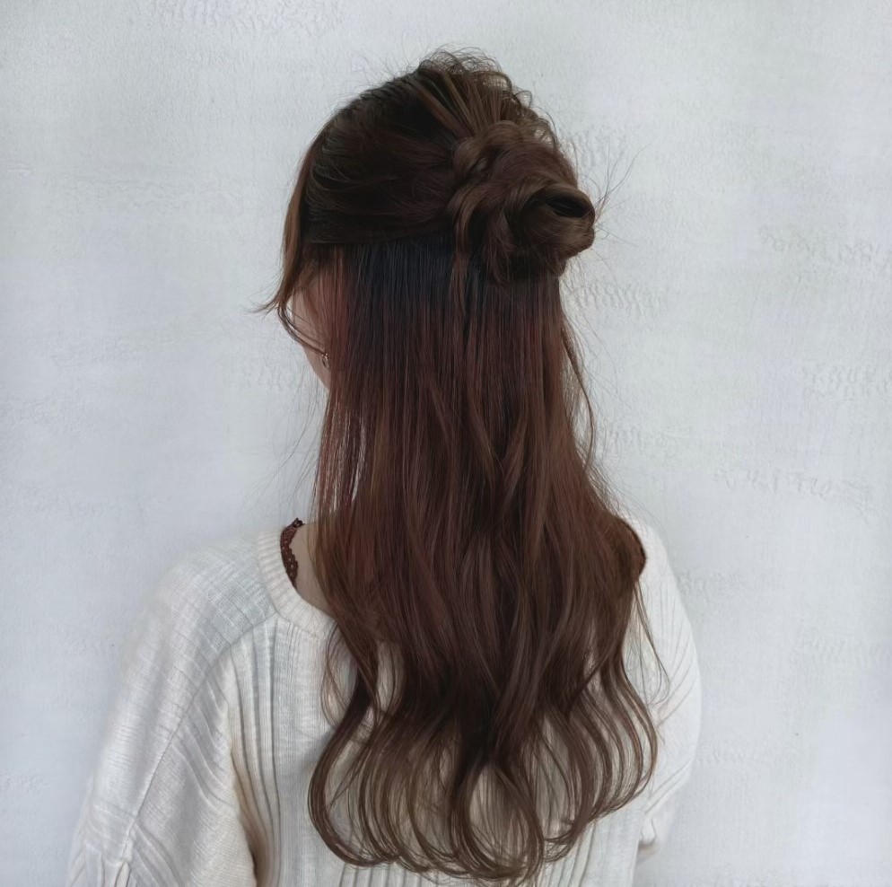 zoom映えする簡単ヘアアレンジ♡大人かわいいお団子